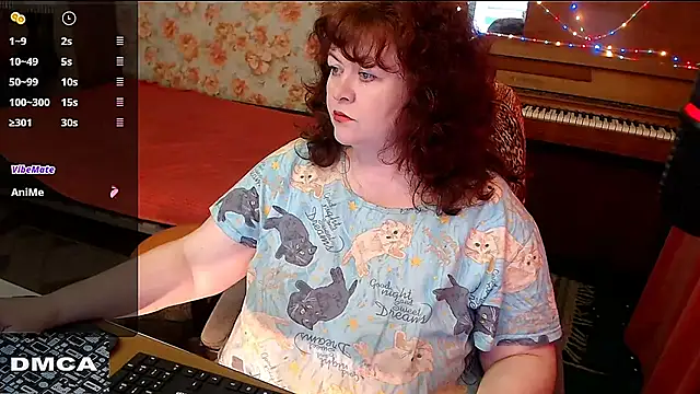 Snapshot of RoseRed69 chatting on March 21, 2025, 5:43 am RoseRed69 online show from March 21, 2025, 5:43 am