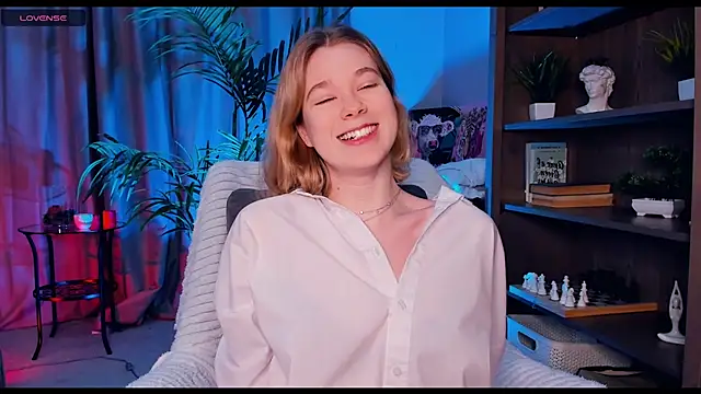 Snapshot of PollyHathor chatting on March 20, 2025, 9:24 pm PollyHathor online show from March 20, 2025, 9:24 pm
