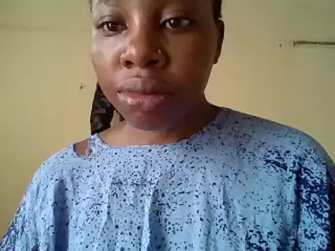 Snapshot of Queen_loveer chatting on March 10, 2025, 9:12 am Queen loveer online show from March 10, 2025, 9:12 am