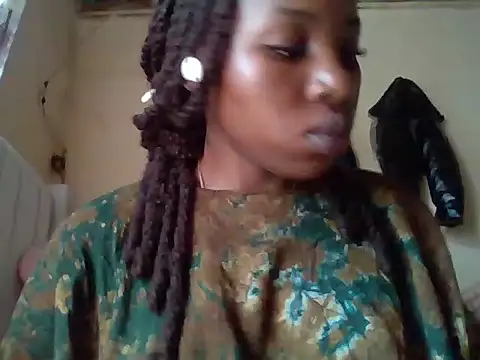 Snapshot of Queen_loveer chatting on November 16, 2025, 8:08 am Queen loveer online show from November 16, 2025, 8:08 am