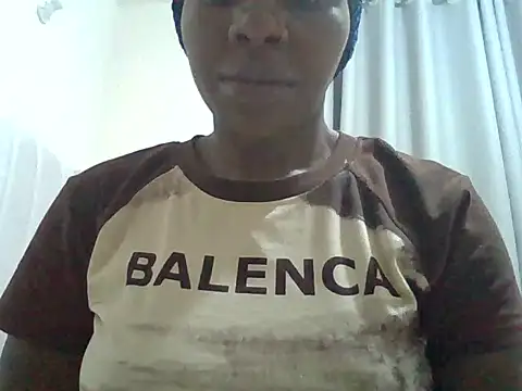 Snapshot of Queen_loveer chatting on June 30, 2026, 1:49 am Queen loveer online show from June 30, 2026, 1:49 am