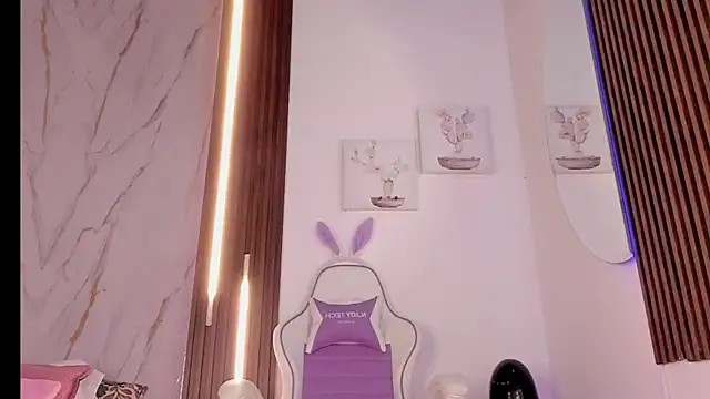 mia six66 online show from September 12, 2025, 11:32 am