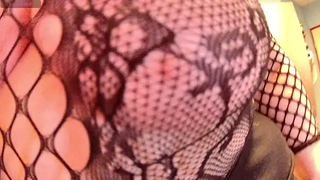 Endrocleia online show from April 21, 2026, 2:51 am