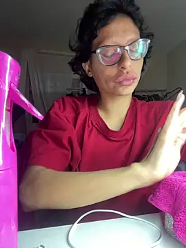 myloveforyouu online show from November 3, 2025, 5:23 am