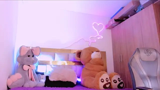 Lucidollts  online show from January 23, 2025, 6:35 pm