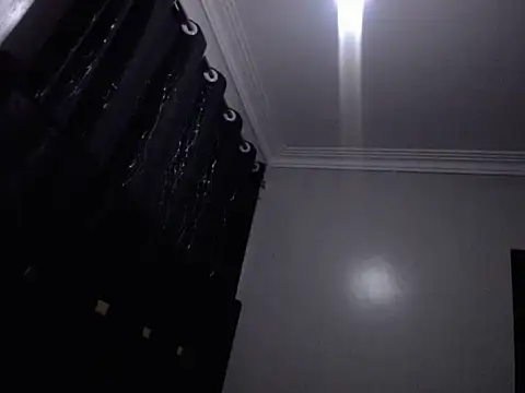 Snapshot of Cute_camilaa chatting on November 18, 2025, 6:11 pm Cute camilaa online show from November 18, 2025, 6:11 pm