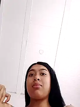 Snapshot of SweetLatiin_ chatting on March 22, 2025, 2:47 pm SweetLatiin online show from March 22, 2025, 2:47 pm