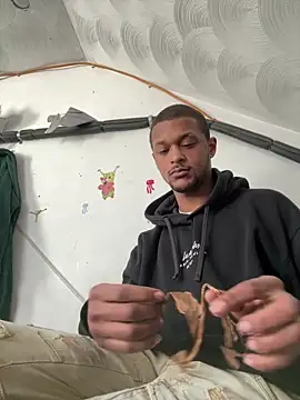 Snapshot of rayyymack chatting on January 27, 2025, 4:11 pm rayyymack online show from January 27, 2025, 4:11 pm