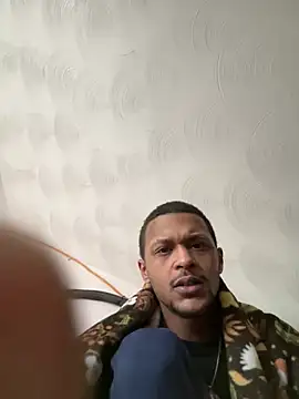 Snapshot of rayyymack chatting on February 7, 2025, 2:15 pm rayyymack online show from February 7, 2025, 2:15 pm