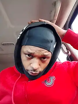 rayyymack online show from November 14, 2025, 4:21 pm