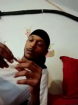 Snapshot of rayyymack chatting on October 8, 2025, 6:30 pm rayyymack online show from October 8, 2025, 6:30 pm