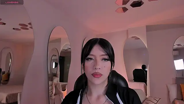 ValeriaRiveraX online show from February 28, 2026, 4:34 am