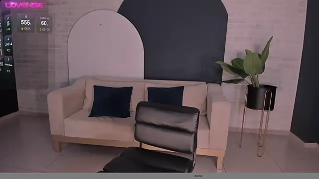 Snapshot of MariaHerrera_ chatting on March 14, 2025, 10:18 am MariaHerrera online show from March 14, 2025, 10:18 am