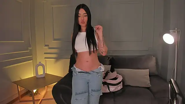 Snapshot of MariaHerrera_ chatting on March 21, 2025, 10:39 am MariaHerrera online show from March 21, 2025, 10:39 am