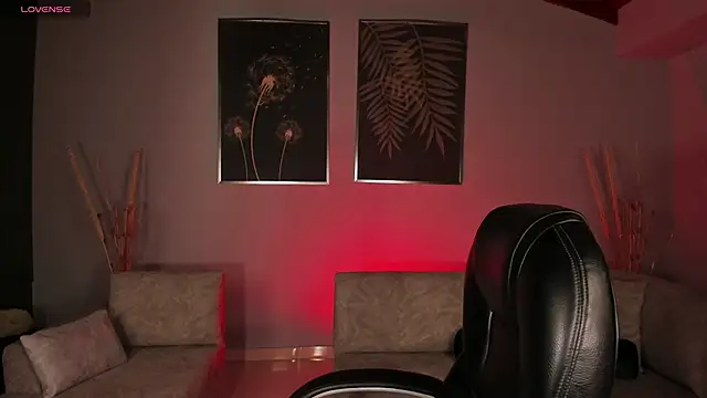 Snapshot of KatieStonne chatting on November 1, 2025, 3:57 am KatieStonne online show from November 1, 2025, 3:57 am