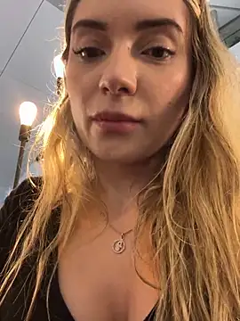 mariablonde  online show from March 6, 2026, 1:00 am