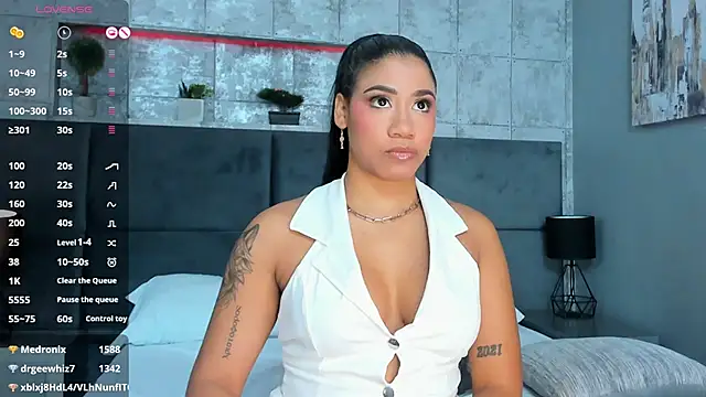 Snapshot of Salome_Diaz_ chatting on February 11, 2025, 11:01 pm Salome Diaz online show from February 11, 2025, 11:01 pm