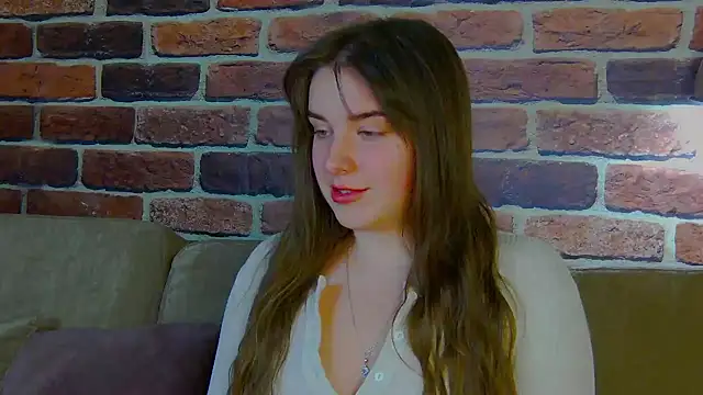 Sofia Hugs online show from February 24, 2026, 6:09 pm