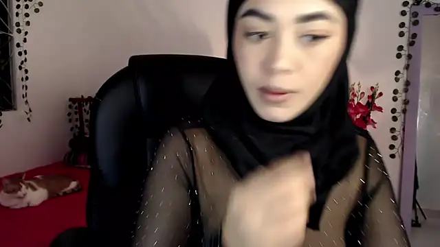 Snapshot of azzahara069 chatting on May 17, 2026, 2:11 am azzahara069 online show from May 17, 2026, 2:11 am