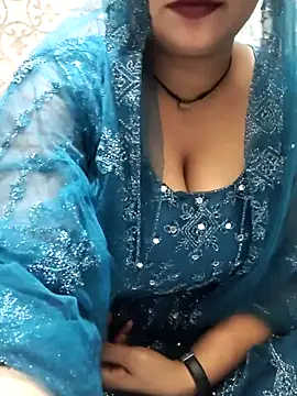 Indian-Nazia online show from December 2, 2025, 7:04 pm