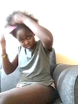 Sweetcecie01 online show from November 21, 2025, 9:47 pm