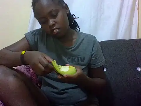 Sweetcecie01 online show from May 25, 2026, 9:57 pm