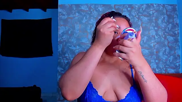 AngelaCoffee online show from January 9, 2026, 11:22 pm