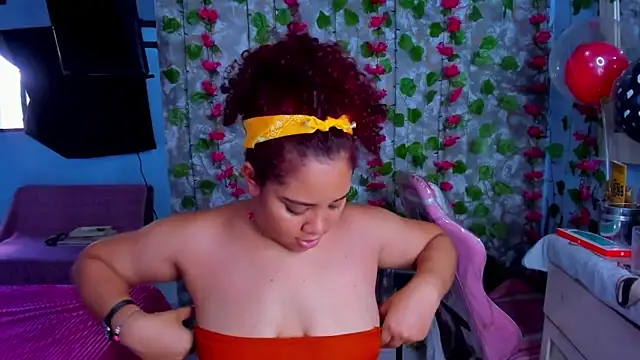 Snapshot of AngelaCoffee chatting on April 24, 2026, 7:27 pm AngelaCoffee online show from April 24, 2026, 7:27 pm