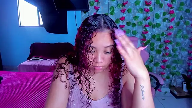 Snapshot of AngelaCoffee chatting on April 21, 2026, 8:15 pm AngelaCoffee online show from April 21, 2026, 8:15 pm