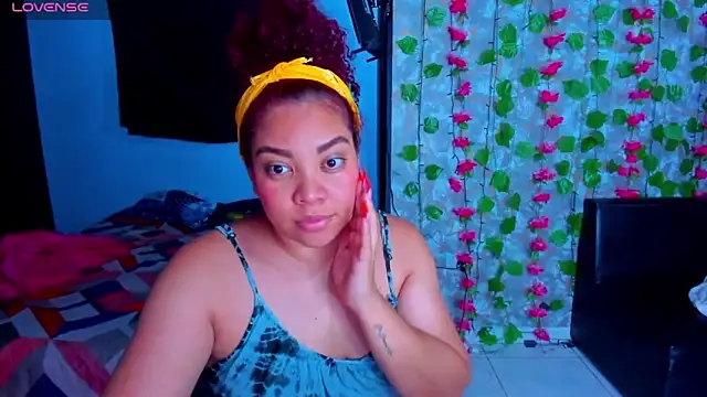 Snapshot of AngelaCoffee chatting on May 18, 2026, 9:41 pm AngelaCoffee online show from May 18, 2026, 9:41 pm