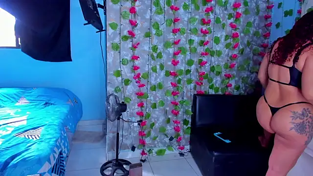 Snapshot of AngelaCoffee chatting on May 8, 2026, 8:12 pm AngelaCoffee online show from May 8, 2026, 8:12 pm