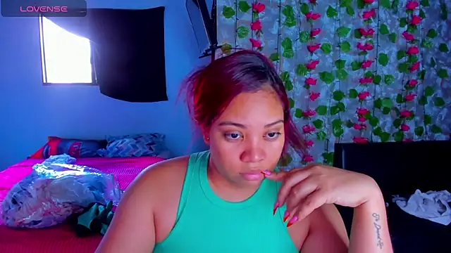 Snapshot of AngelaCoffee chatting on May 12, 2026, 8:48 pm AngelaCoffee online show from May 12, 2026, 8:48 pm