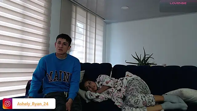 Snapshot of ashely_ryan24 chatting on March 4, 2025, 9:32 pm ashely ryan24 online show from March 4, 2025, 9:32 pm