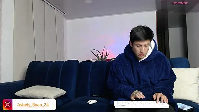 Snapshot of ashely_ryan24 chatting on February 7, 2025, 11:55 pm ashely ryan24 online show from February 7, 2025, 11:55 pm