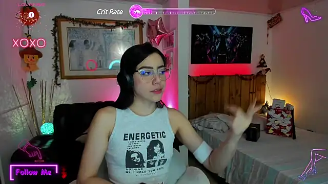 Snapshot of LauGrayJ chatting on February 13, 2025, 8:17 am LauGrayJ online show from February 13, 2025, 8:17 am