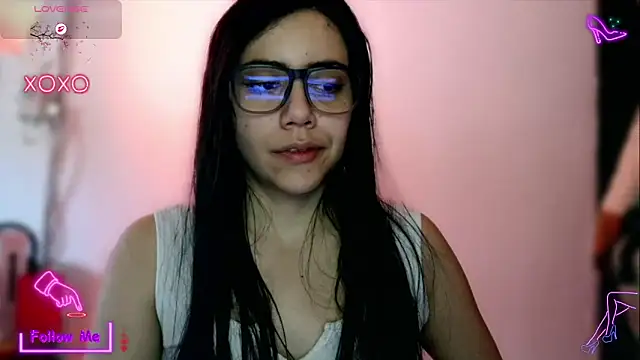 LauGrayJ online show from November 26, 2025, 5:24 pm