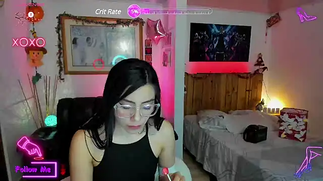 Snapshot of LauGrayJ chatting on February 15, 2025, 10:11 am LauGrayJ online show from February 15, 2025, 10:11 am