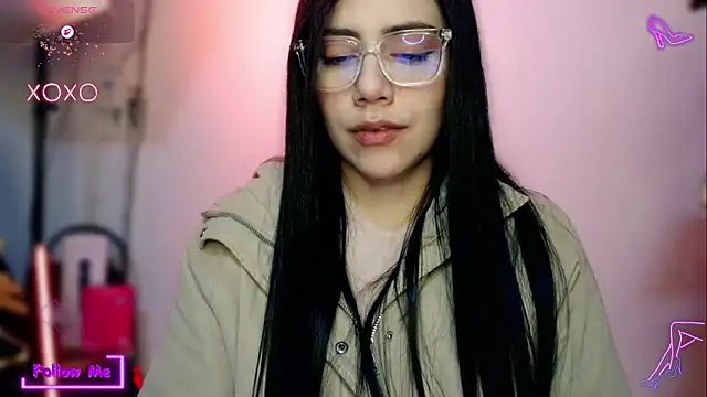 LauGrayJ online show from November 20, 2025, 5:41 am