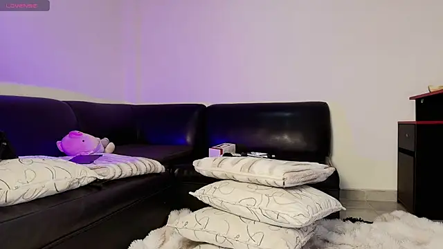 Snapshot of Madeline_Dreams chatting on July 14, 2026, 1:39 pm Madeline Dreams online show from July 14, 2026, 1:39 pm