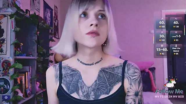 NaniMoore online show from April 12, 2026, 8:12 pm