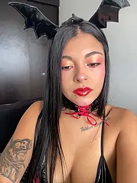 Dulce-diosa online show from October 12, 2025, 8:21 pm