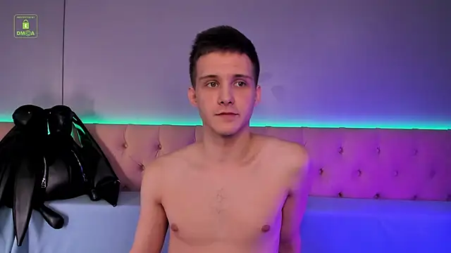 Snapshot of MarkGWalker chatting on January 22, 2025, 10:40 am MarkGWalker online show from January 22, 2025, 10:40 am