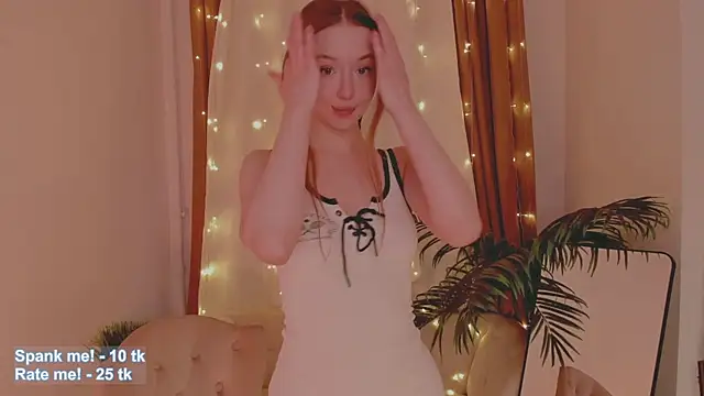 Snapshot of VioletMills chatting on October 23, 2025, 2:43 am VioletMills online show from October 23, 2025, 2:43 am