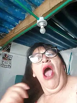 Snapshot of clarita_01 chatting on January 18, 2026, 1:58 pm clarita 01 online show from January 18, 2026, 1:58 pm