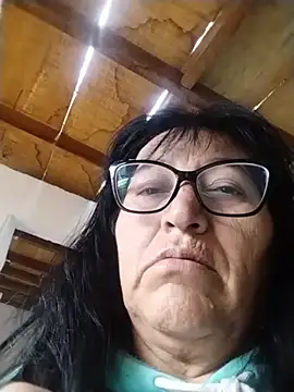 clarita 01 online show from June 14, 2026, 3:46 pm