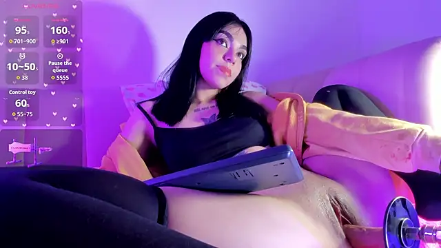 Snapshot of Connie_Cherxx chatting on March 4, 2026, 8:55 am Connie Cherxx online show from March 4, 2026, 8:55 am