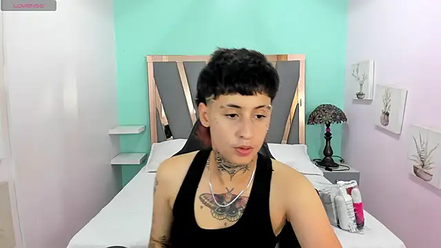 Ethan lennox online show from October 31, 2025, 2:46 pm