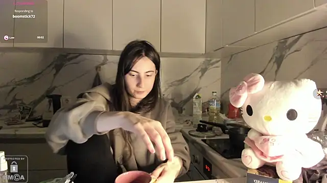 Ayesha Thebestt online show from February 1, 2026, 7:01 pm