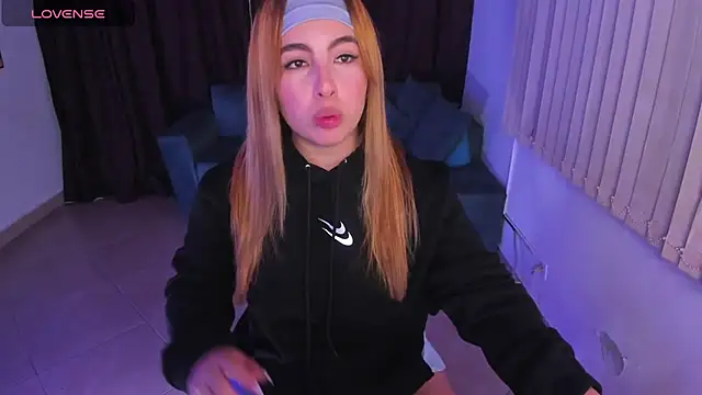 SusyAmis online show from November 15, 2025, 3:21 am