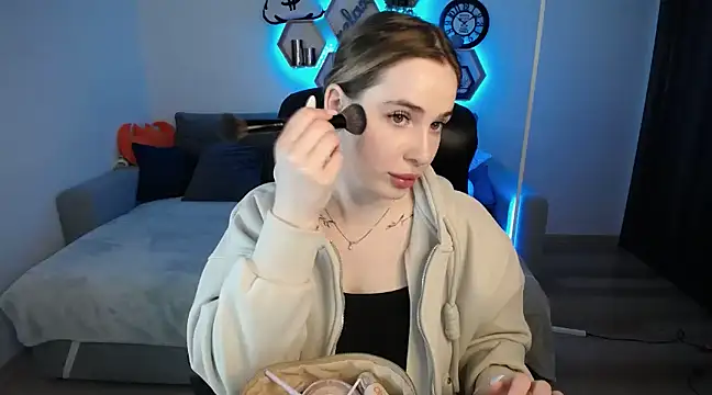 SabrinViolet online show from March 19, 2025, 9:06 am